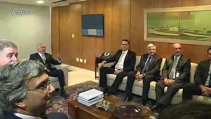 Bolsonaro planeja revogar atos do fim do governo Temer