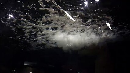 SLOW MOTION 80.AERATING THE WATER IN FISH TANK FOR THE FISH.