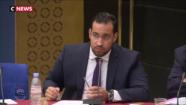 Passeports diplomatiques : Benalla embarrasse encore l'Elysée