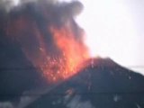 Au Chili, le volcan Llaima est entré en éruption