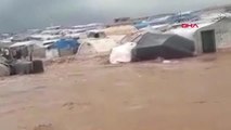 Gaziantep Suriye'de Sel, 70 Bin Kişinin Yaşadığı Çadır Kentleri Vurdu-1