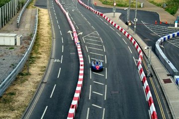 Adanalı Öğrenciler, 1 TL ile 350 Kilometre Yol Giden Elektrikli Otomobil Üretti