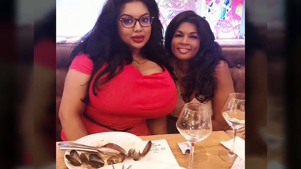 Amazing fashion style & beautiful fitness gorgeous fashion model latest style 2018