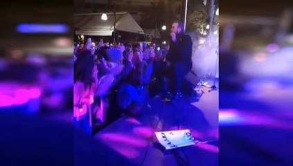 O Πάνος Μουζουράκης σε συναυλία στη Λαμία