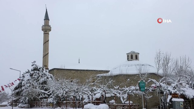 Harput'ta kar yağışı kenti beyaza bürüdü