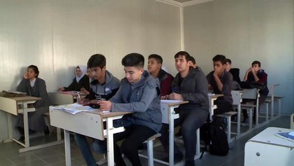 إيقاف أكثر من ألف معلم في مدارس النازحين بالأنبار