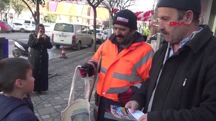 Kocaeli Öğrenciler Bez Torba Dağıttı