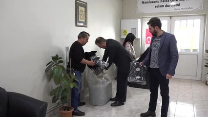 Öğrenciler Üşümesin Diye Bere Yaptırdılar