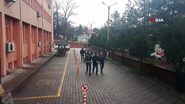 Kamu kurumlarını dolandırdıkları iddia edilen 2 kişi serbest bırakıldı