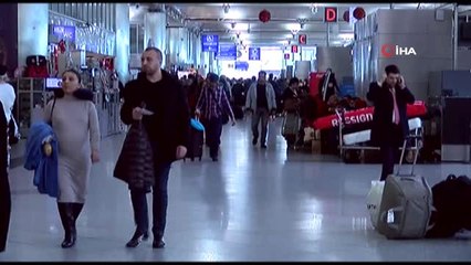 Atatürk Havalimanı'nda Yılbaşı Öncesi Yoğunluk