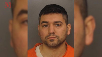 Negotiator Gets Man To Surrender After Signing Him A Christmas Carol