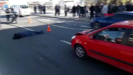 Aydın Yolun Karşısına Geçmek İsterken Canından Oldu