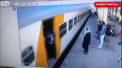 Hareket Halindeki Trene Binmeye Çalıştı