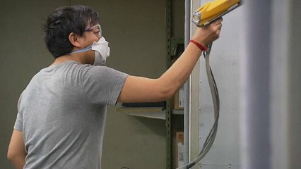 Швейцария вводит программу трудоустройства беженцев