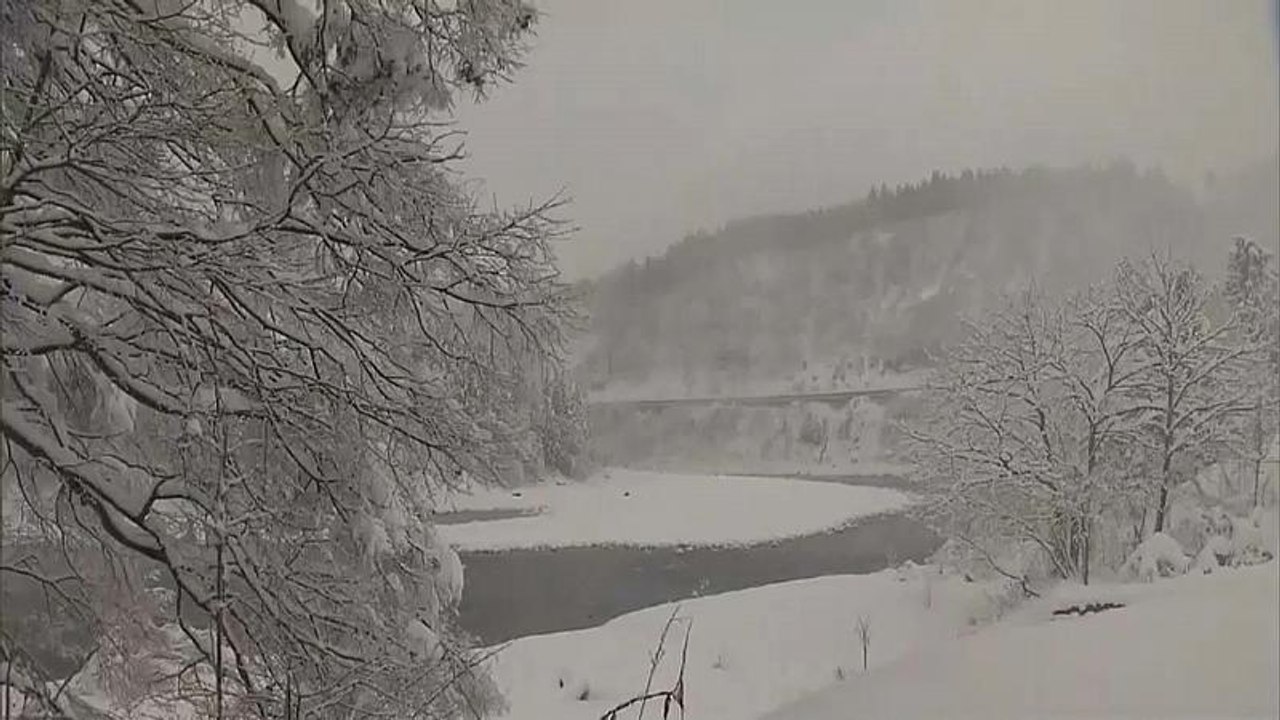 Starke Schneefälle in Japan