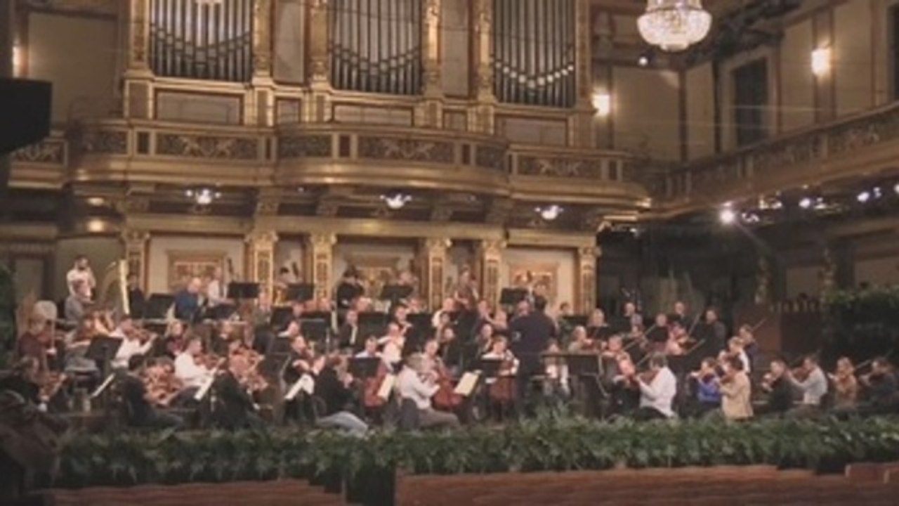 La Filarmónica de Viena ensaya para su concierto más mediático del año