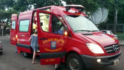 Ao acender fogo, homens se queimam com álcool