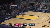 Cameron Oliver throws down the alley-oop!