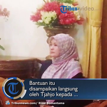 Menteri Dalam Negeri Tjahjo Kumolo Menyerahkan Bantuan bagi Korban Bencana Tsunami Pandeglang