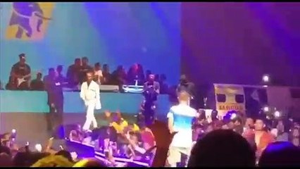 Tải video: Davido, Wizkid Perform at Burna Boy Live Concert