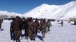 Indian Army rescues 2500 tourists stranded near India-China border in Sikkim | OneIndia News