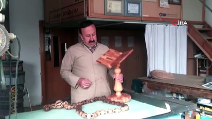 30 yıllık marangoz ustası, ceviz ağacından dev tespih yaptı