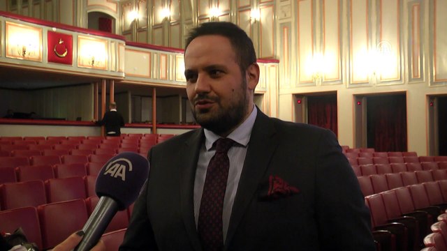 Zeki Müren şarkılarını yorumladığı konserleri beğenilince albüm çıkardı - ANKARA