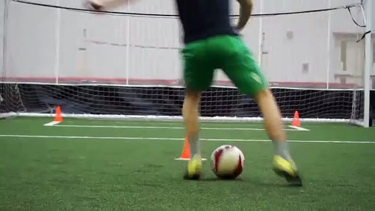 ست طرق رائعة لمراوغة المدافعين‬