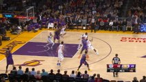 Lonzo no look behind the back pass