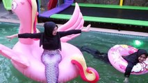 Ria Ricis - Ada Mermaid Di Kolam Renang Rumah Ricis