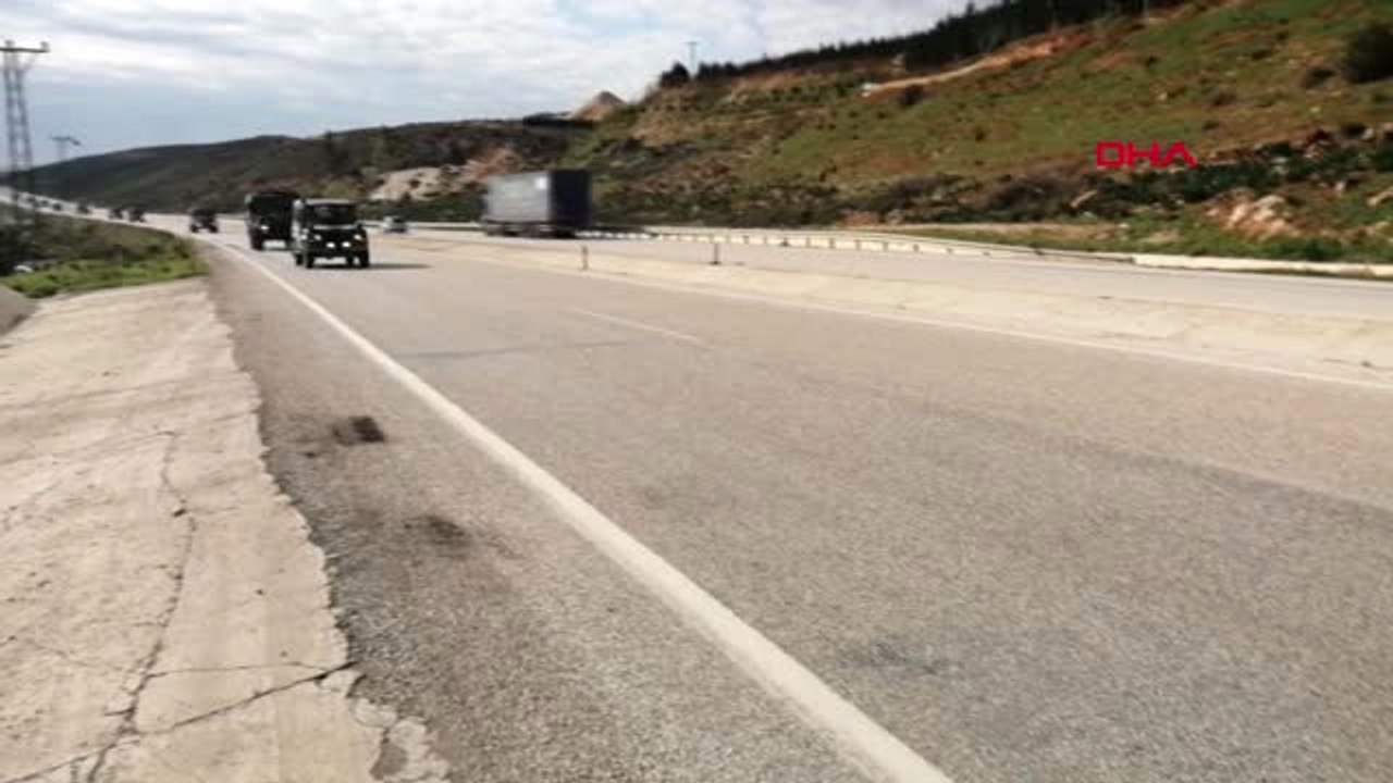 Hatay Suriye Sınırına Askeri Sevkiyat Sürüyor