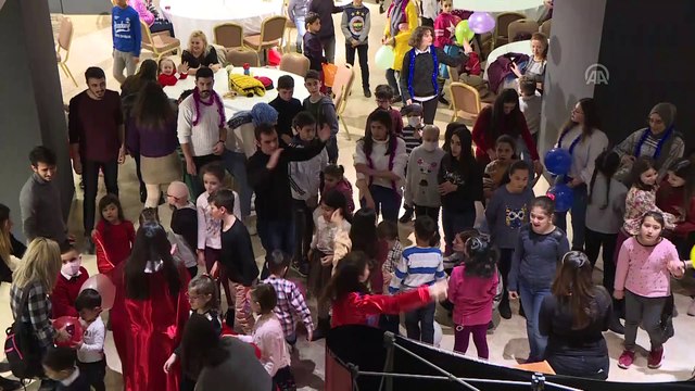 Lösemi hastası çocuklar için yeni yıl partisi - İZMİR
