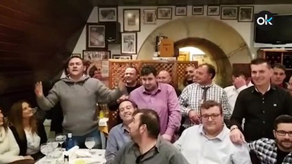 Camioneros cantando un Villancico contra Sánchez