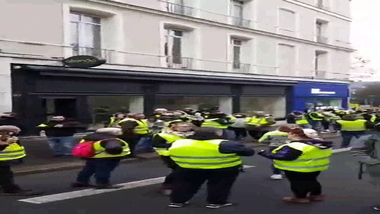 Tear gas fired as Yellow Vests and police clash in French city of Rouen