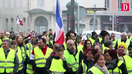 Plus d'un millier de Gilets Jaunes dans les rues de Tarbes