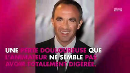 Nikos Aliagas en larmes pendant un hommage musical rendu à son père