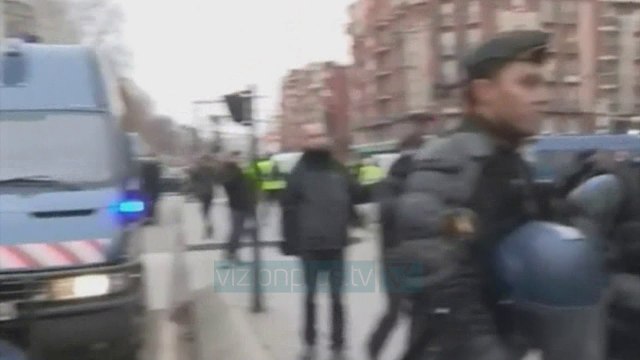 Rikthehen protestat e “Jelekëve të verdhë” në Paris - News, Lajme - Vizion Plus
