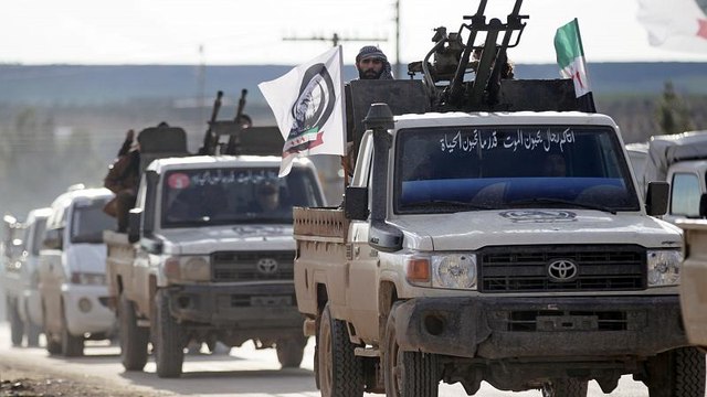 Turquia, Rússia e Irão coordenam ofensivas militares na Síria