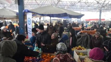 Otizmli Çocuklar Pazarda Sebze ve Meyve Sattı