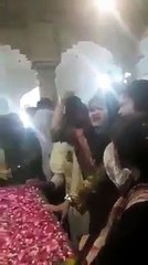 zardari ko galiyan nikalane wali larki ka pata chal gya