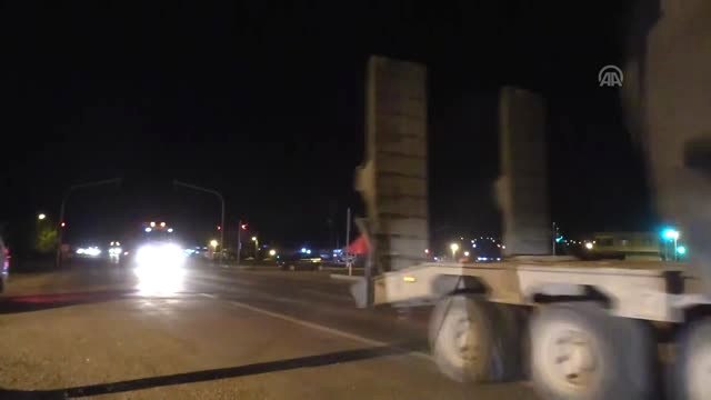 Suriye Sınırına Obüs Sevkiyatı