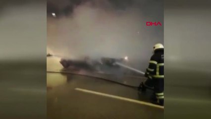 Kocaeli'de Seyir Halindeki Otomobilin Motoru Alev Aldı