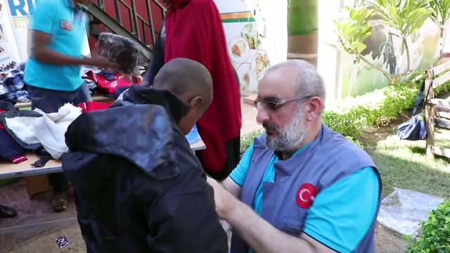 Ribat İnsani Yardım Derneği'nden Sudanlı yetimlere giysi yardımı - HARTUM