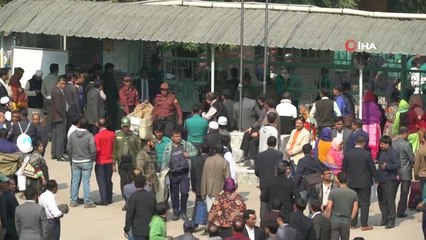 Bangladeş Yoğun Güvenlik Önlemleri Altında Sandık Başında