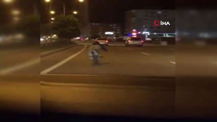 Motosiklet Üzerindeki Tehlikeli Oyun Kamerada