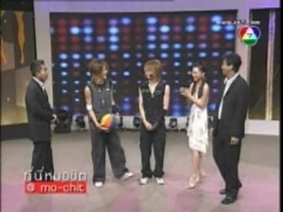 [TV] Golf-Mike @ Mo Chit Bounce & talk