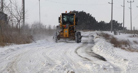 Çatıdan Düşen Kar Yığının Altında Kalan Çocuğun Üzeriden İş Makinesi Geçti