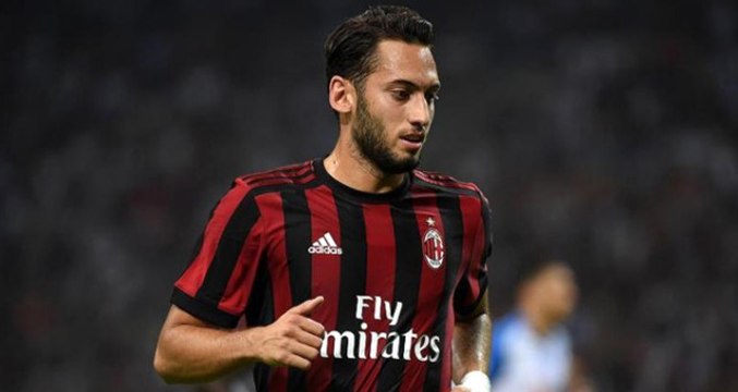 Milli Futbolcu Hakan Çalhanoğlu: İleride Galatasaray'da Oynamak İsterim