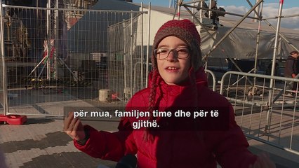 Viti i Ri, atmosferë festive nëpër sheshet e qyteteve