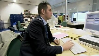 UK Border Force S01E08
